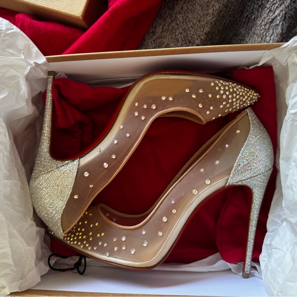 Christian Louboutin
Follies 100MM Mesh Strass Pumps - Picture 11 of 11